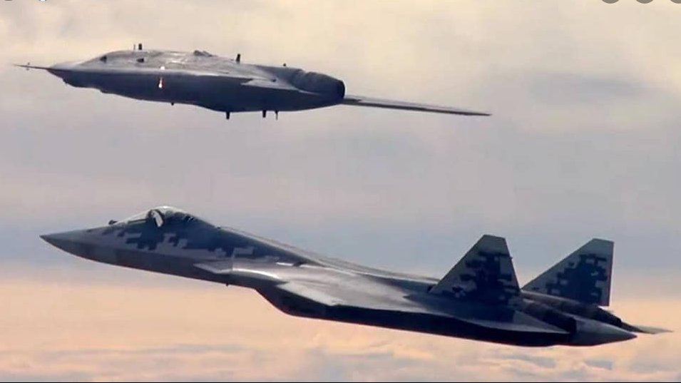 suppe Gæsterne forklædning Russian Lethal Duo Of Su-57 Jet & Hunter-B Drone Could Give 'Nightmares' To  USAF's Latest Warplanes