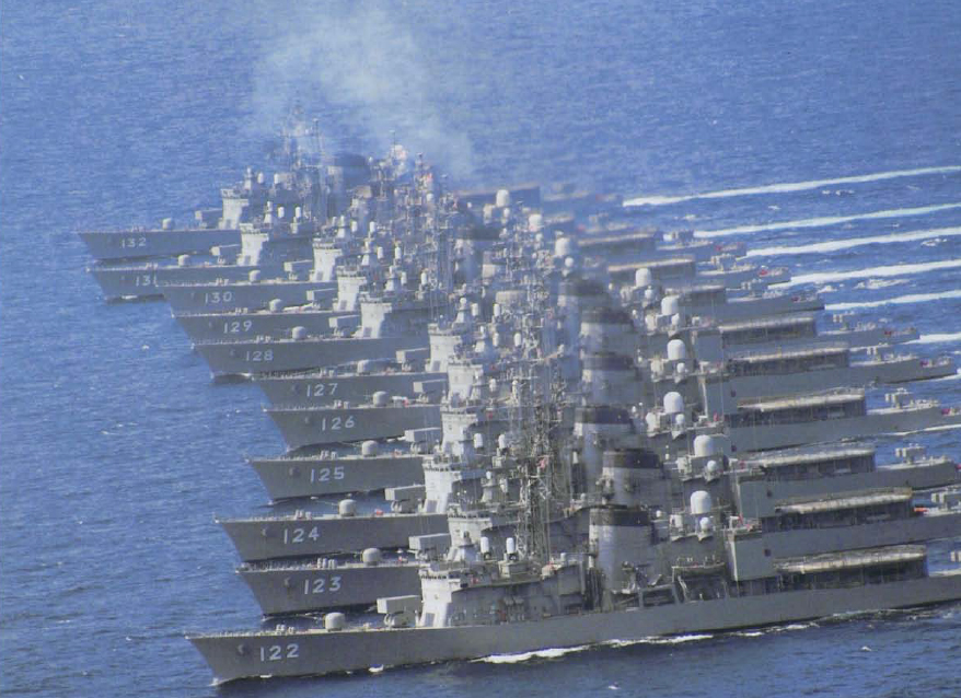 Absolute Stunner Japan Tweets Incredible Image Of Hatsuyuki Class Destroyers Lined Up Sailing Next To Each Other