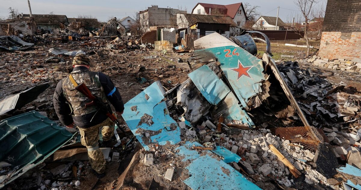 Russian Su-34 Fighter 'Shot Down' By S-300 Air Defense Missile; Ukraine ...