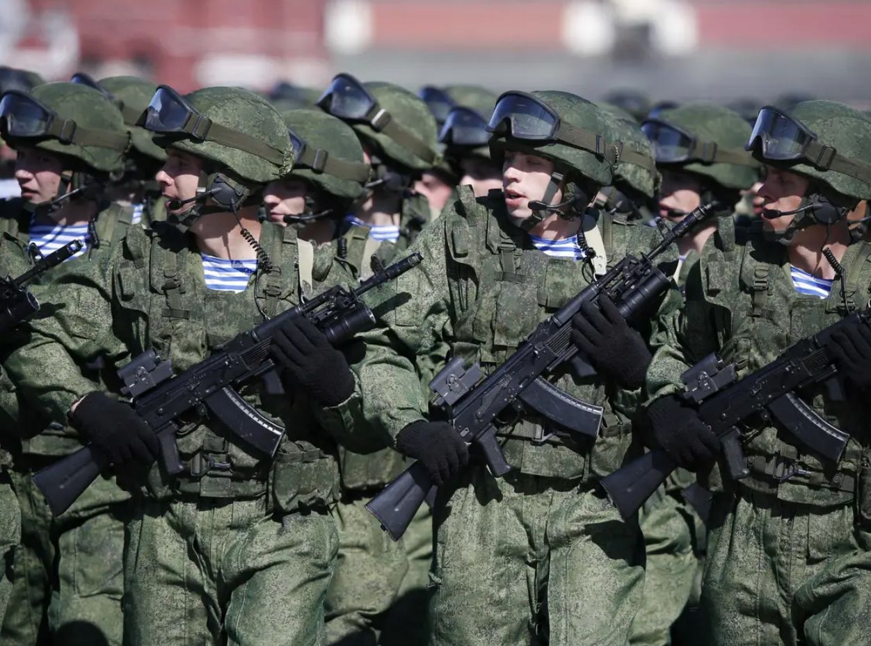 Putin OKs Limitless Defence Budget Boosting Military Size To 1 5   Russian Soldiers 