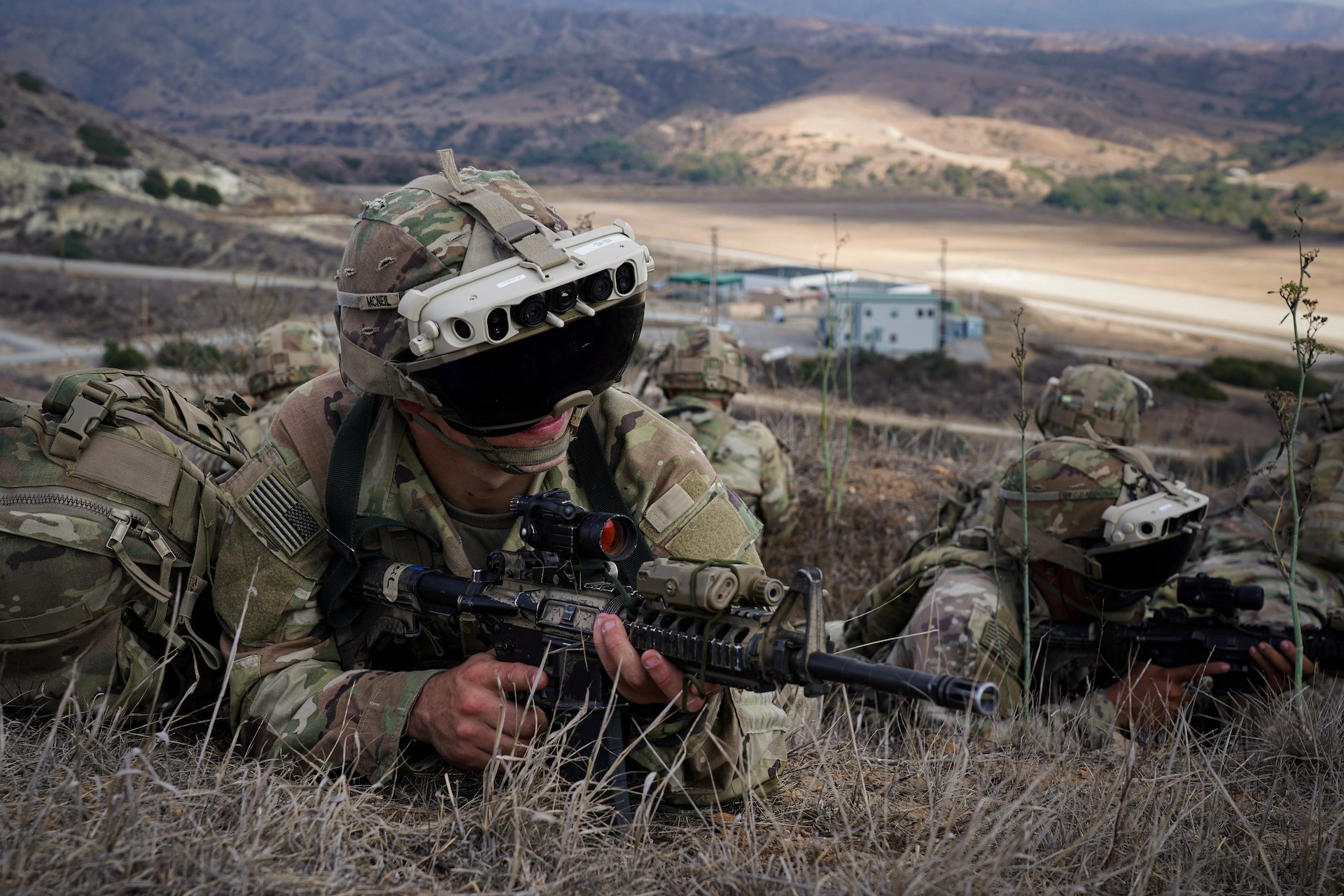 A US soldier trained with the IVAS in California in October 2022