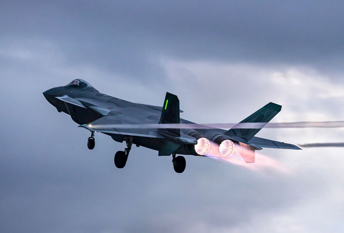 Not Just Stealth J-20, Here Are 8 Aircraft That China Copied From US ...