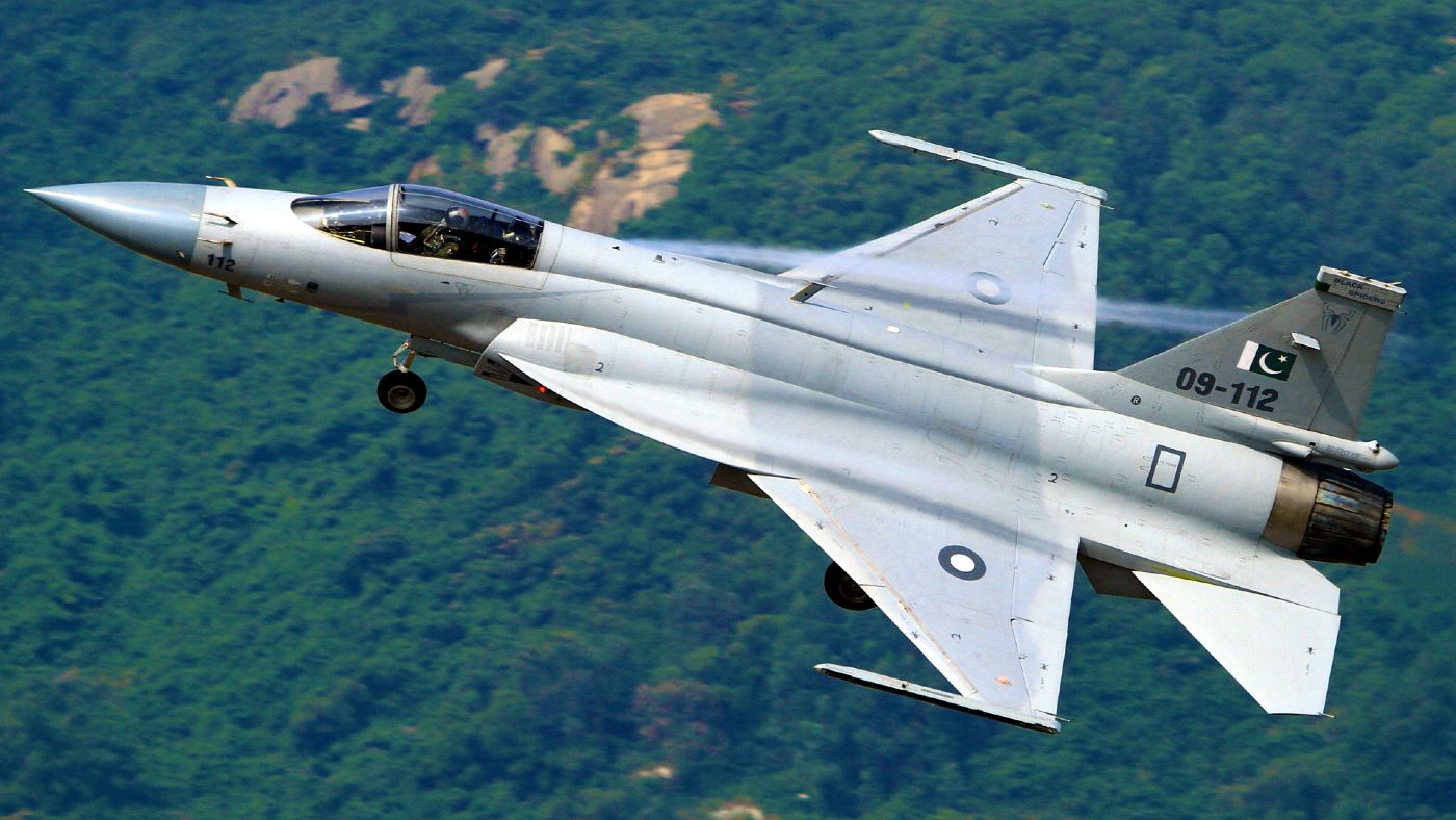 Avión de combate JF-17