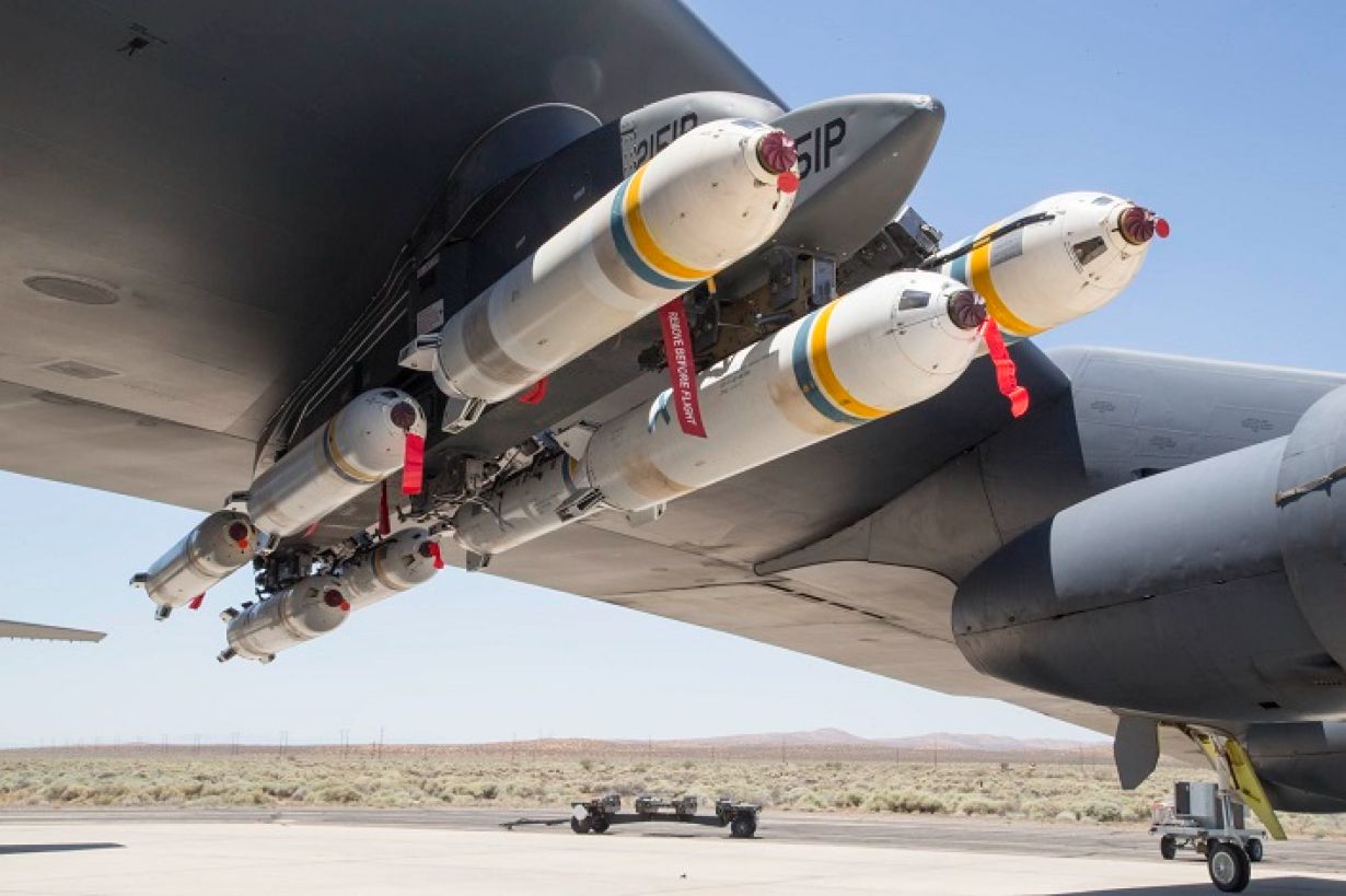 Mk 20 cluster bombs