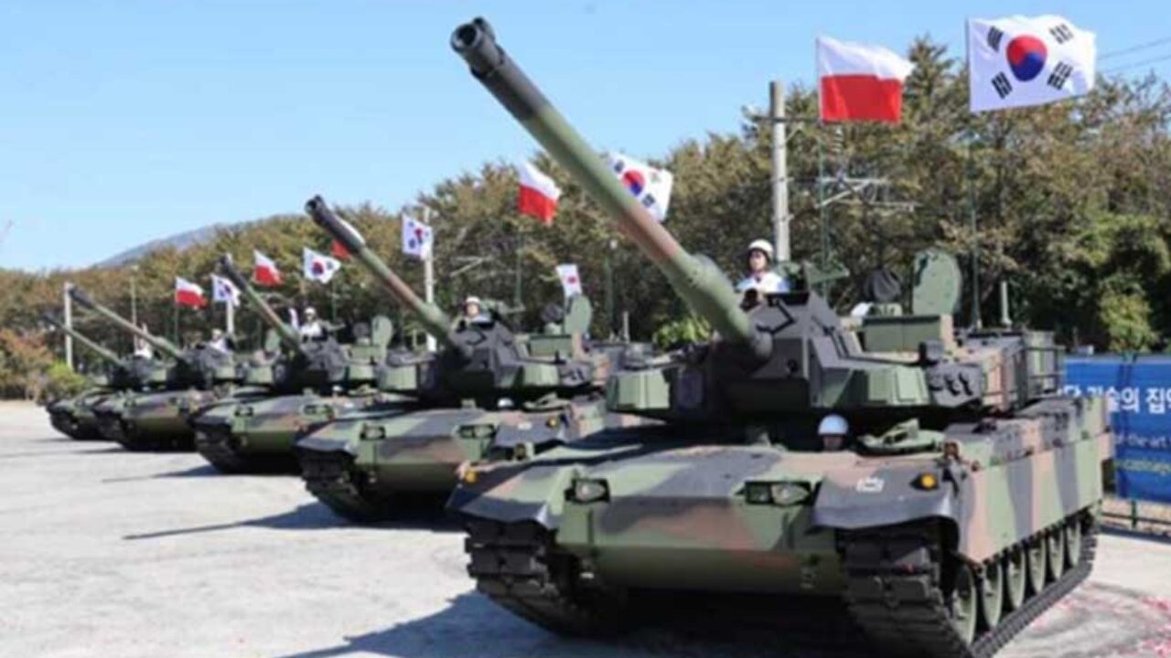 Polish K2 Black Panther tank with an inscription on the fender of the K2  tank from the 20th Bartoszycka Mechanized Brigade witch says: Either I  find a way or I make one 