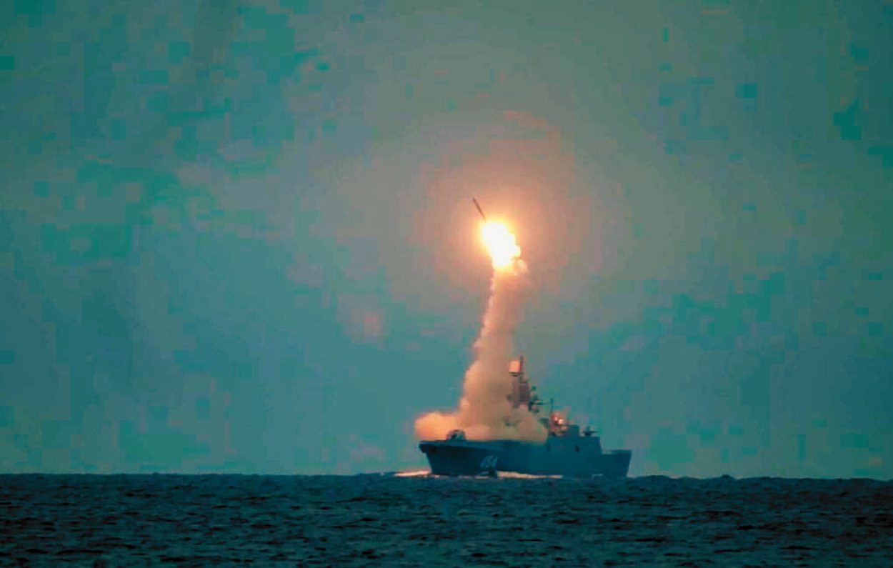 Just 90 Miles Off Florida, Russian Hypersonic Missile-Armed Warship ...