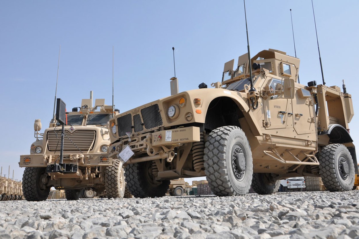 Massive Column Of US-Supplied Oshkosh M-ATVs Filmed Moving Toward The ...