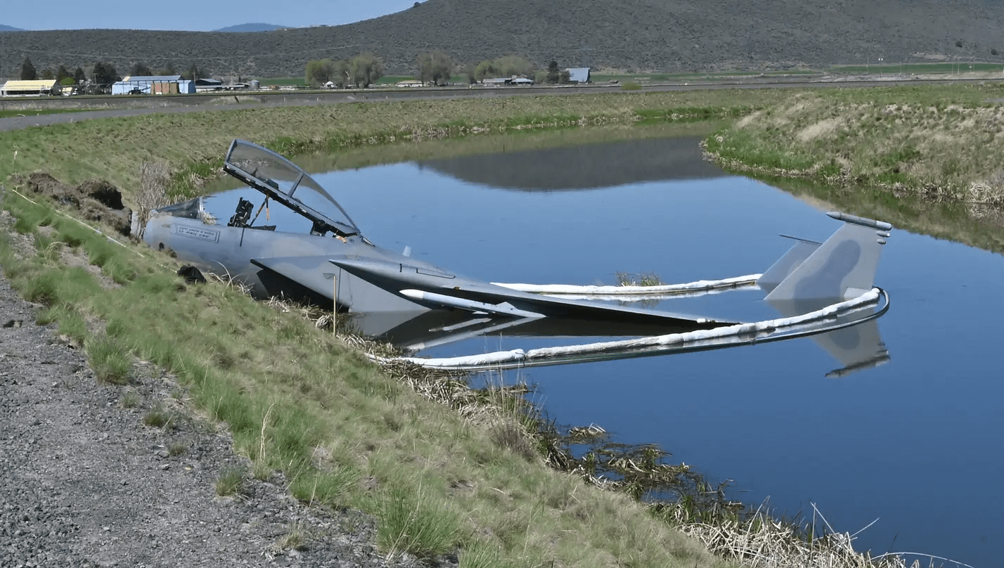 US F-15 Fighter Jet Skids & Plunges Into An Irrigation Canal At ...