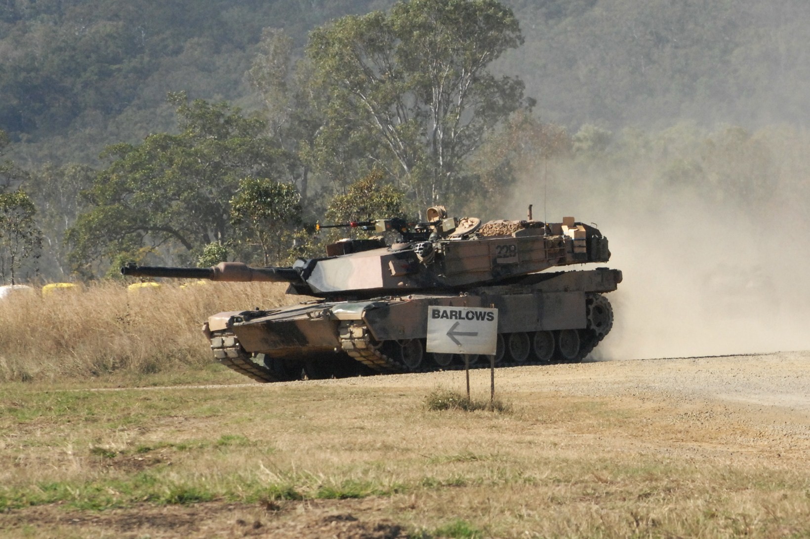 Let The Abrams Live Again! Ukraine Appeals Australia For Their Unused ...