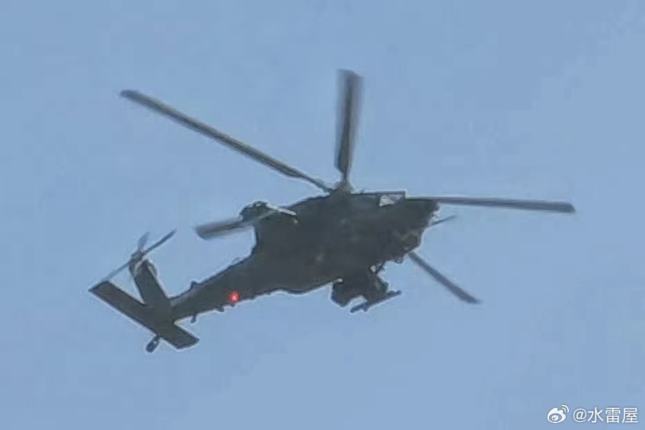 China’s Heavy Attack Z-21 Helicopter Spotted For 1st Time; May Use Ka ...